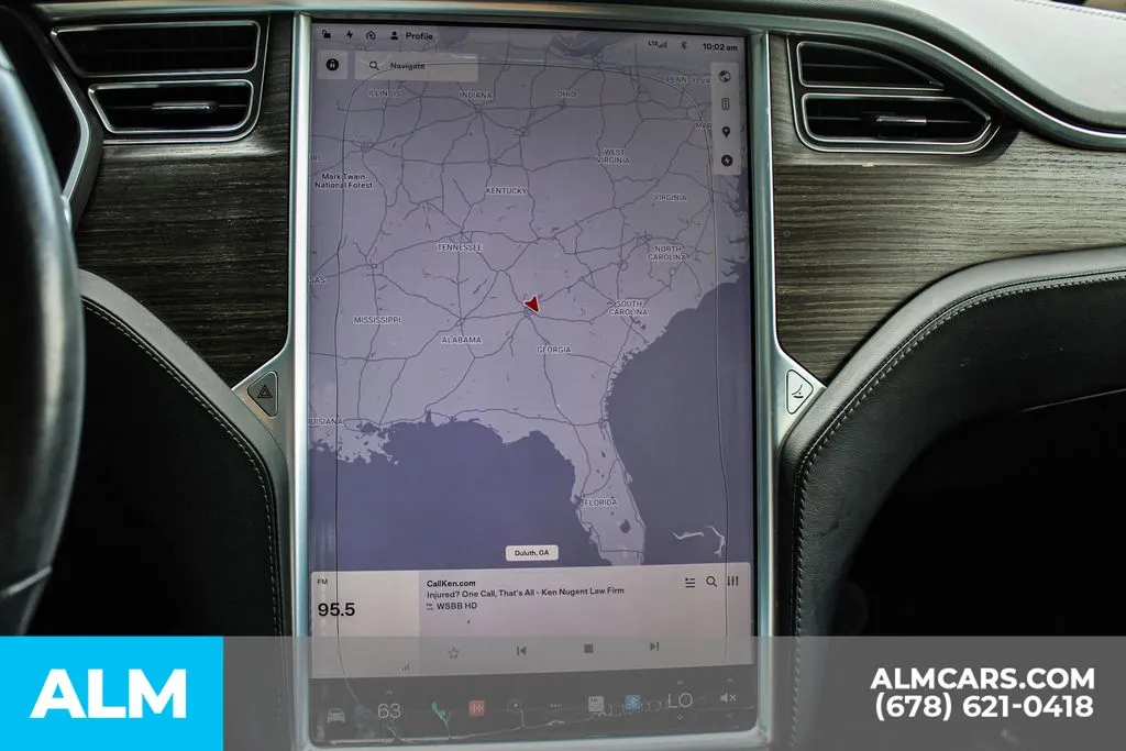 Tesla Model X photo 32
