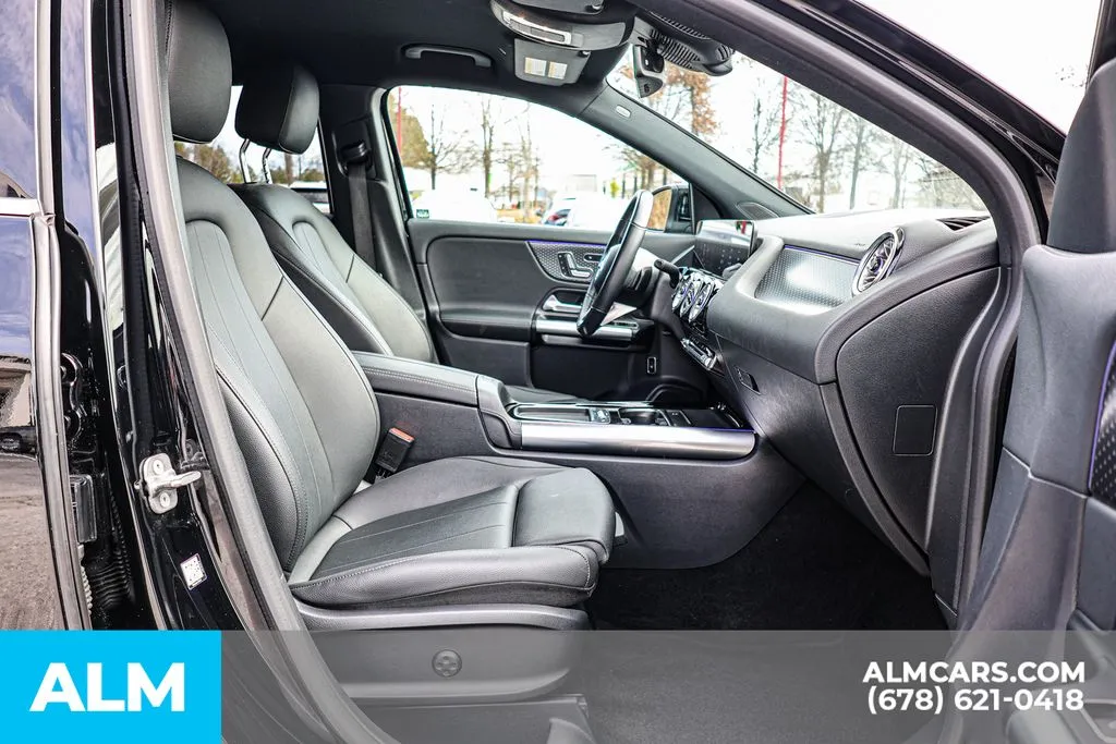 Mercedes-Benz GLA photo 21