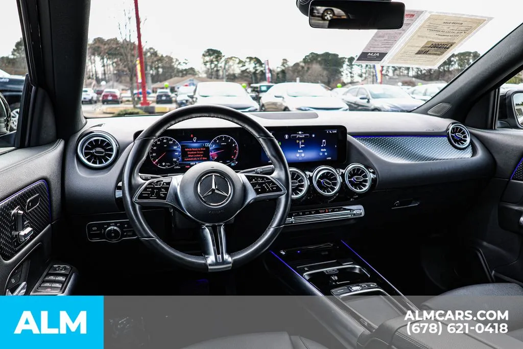 Mercedes-Benz GLA photo 29