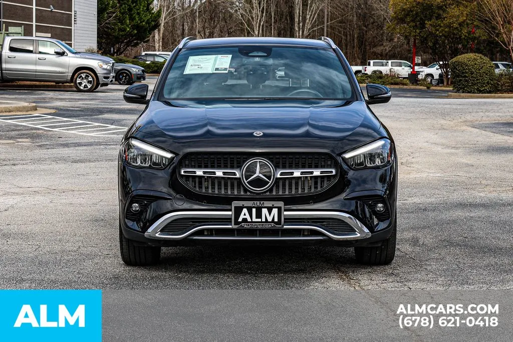 Mercedes-Benz GLA photo 10