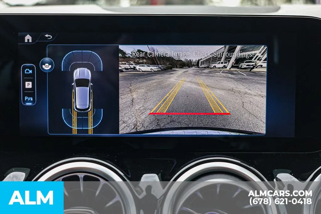 Mercedes-Benz GLA photo 37