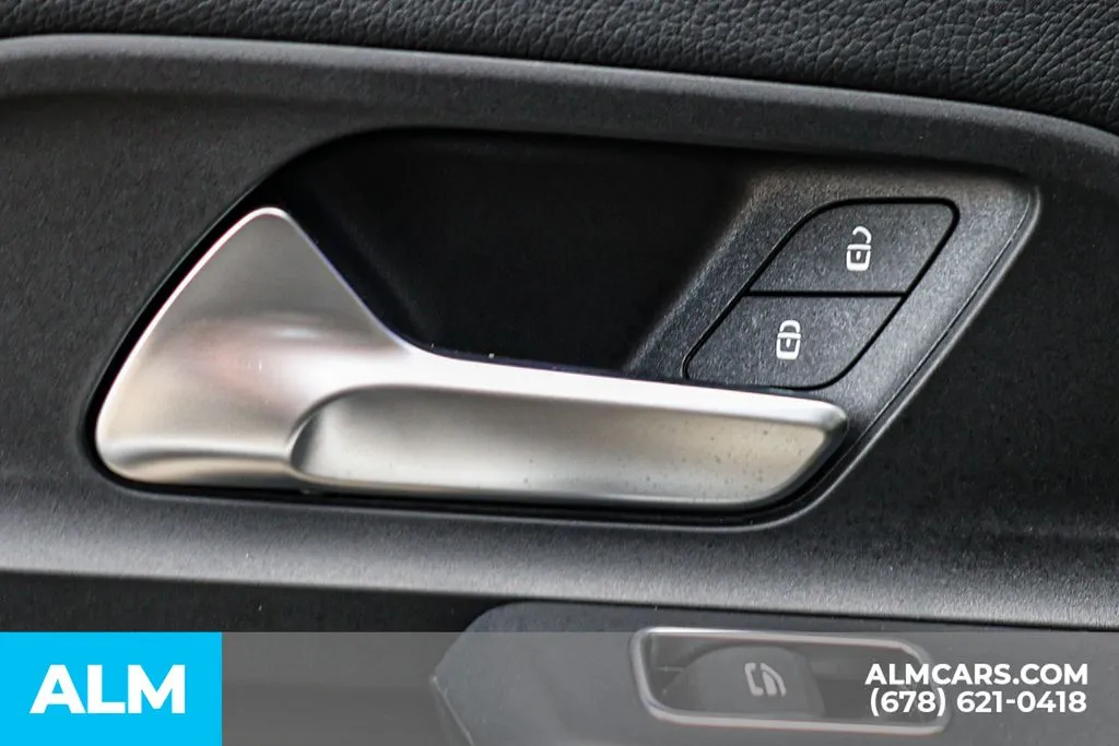 Mercedes-Benz GLA photo 55