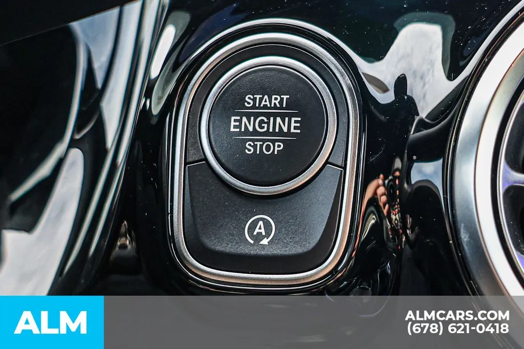 Mercedes-Benz GLA photo 45