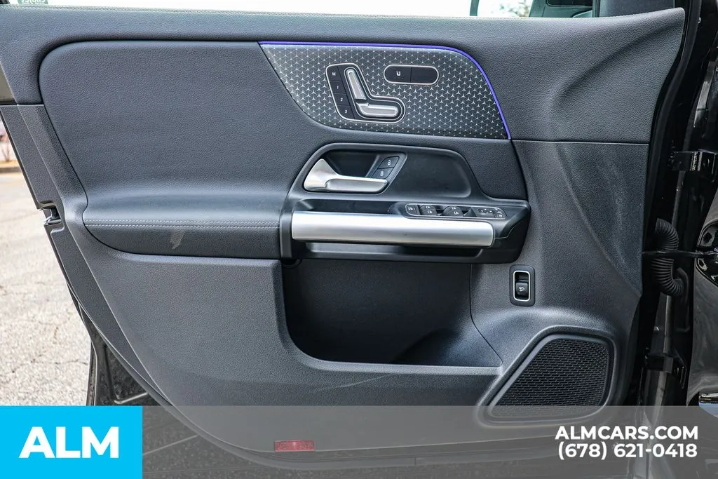 Mercedes-Benz GLA photo 47