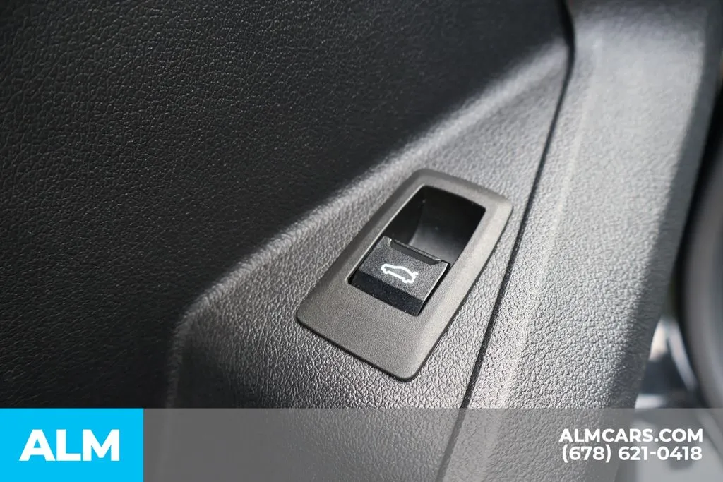 BMW 2 Series photo 14