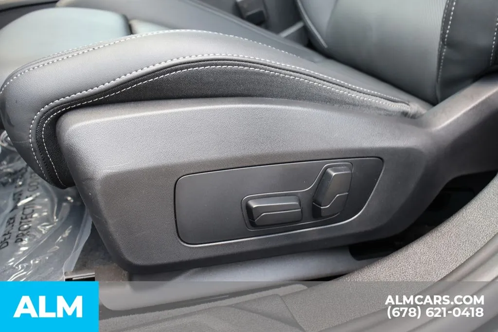BMW 2 Series photo 16