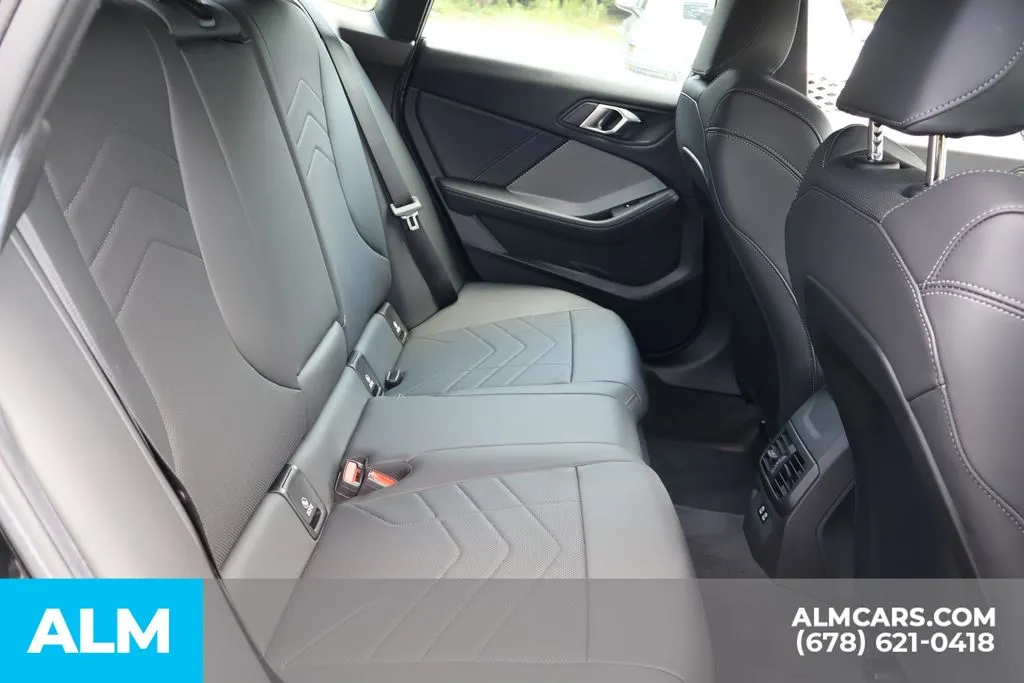 BMW 2 Series photo 21