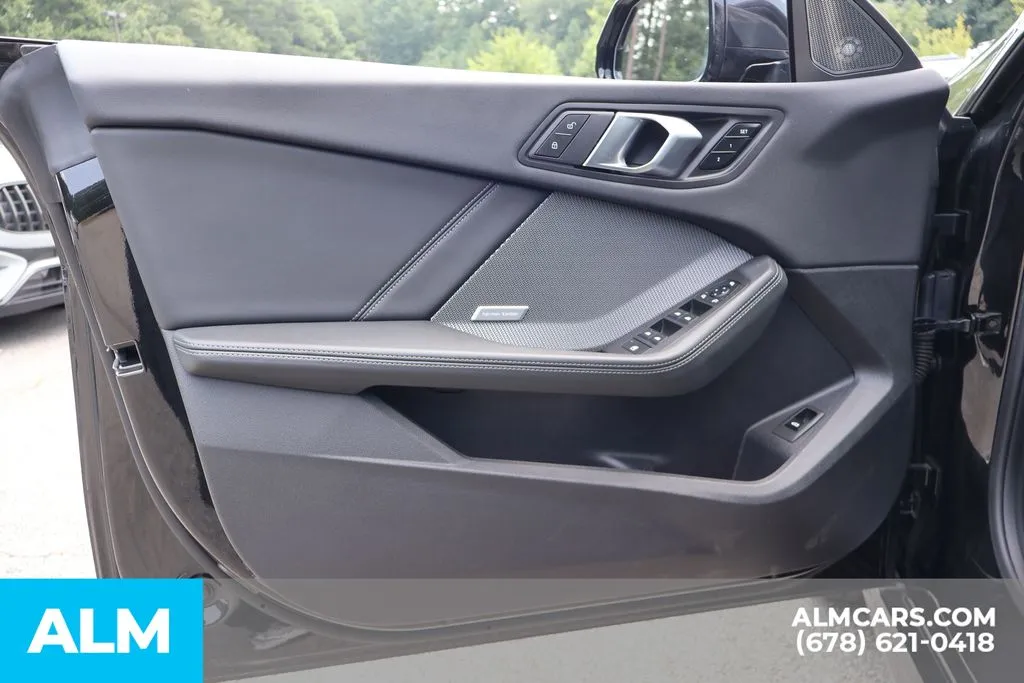 BMW 2 Series photo 10