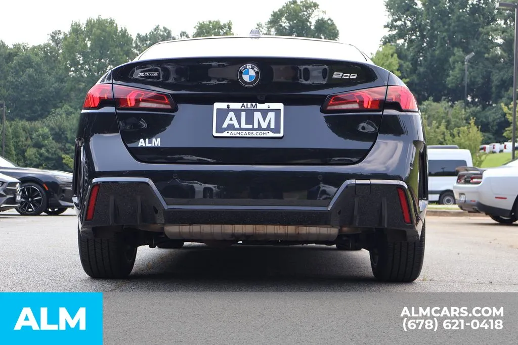 BMW 2 Series photo 6