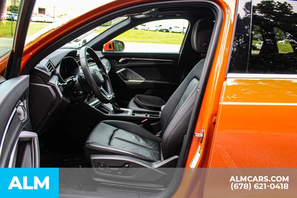 Audi Q3 photo 16