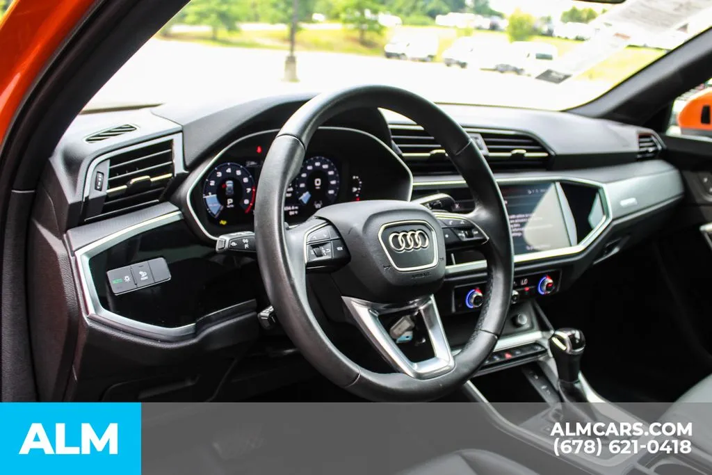 Audi Q3 photo 32