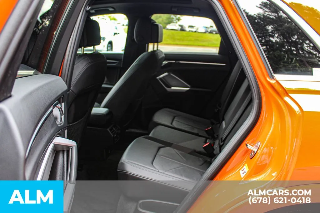 Audi Q3 photo 17