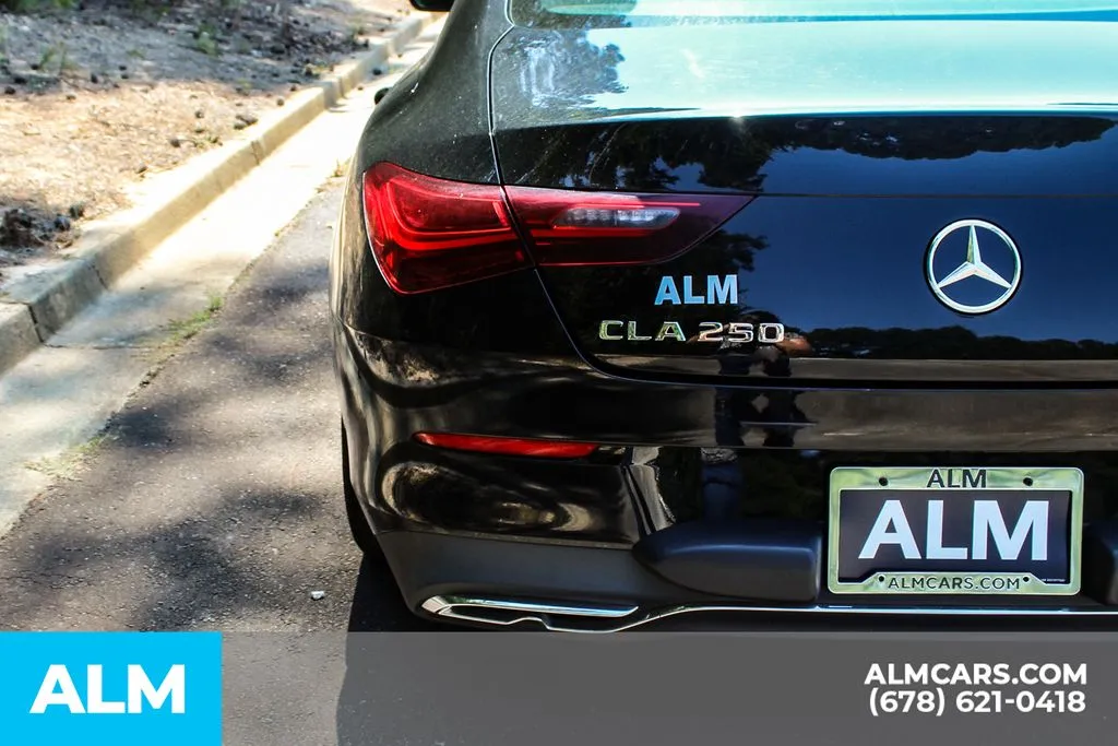 Mercedes-Benz CLA photo 11