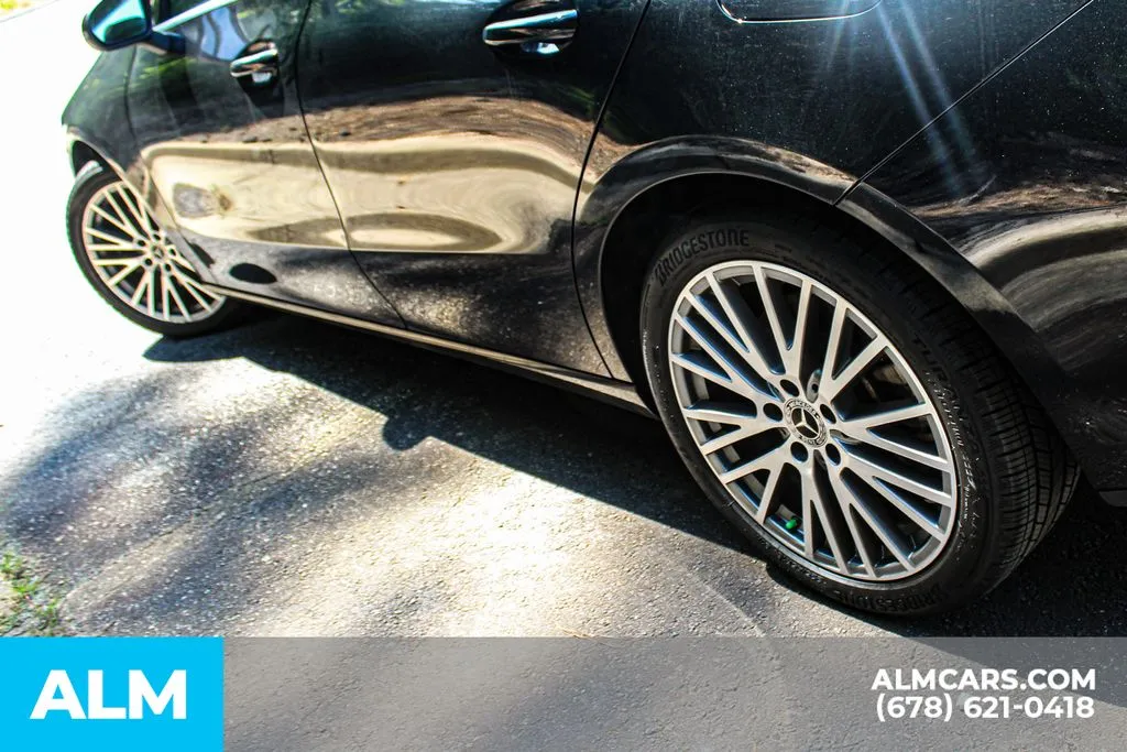 Mercedes-Benz CLA photo 12