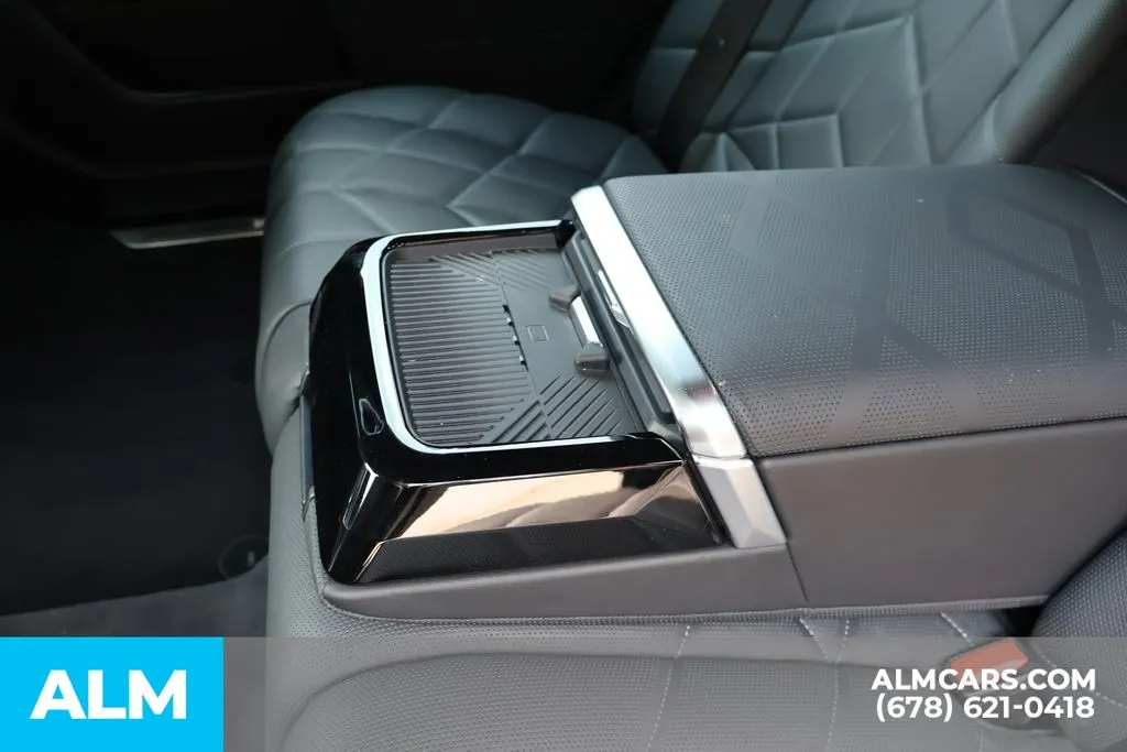 BMW i7 photo 20
