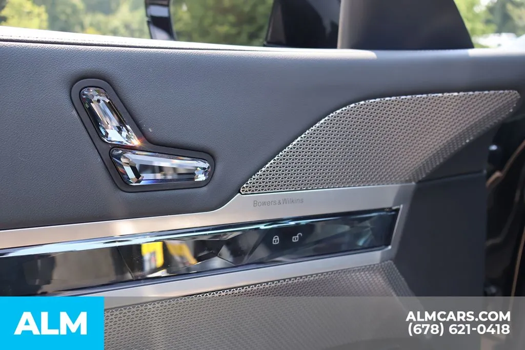 BMW i7 photo 14