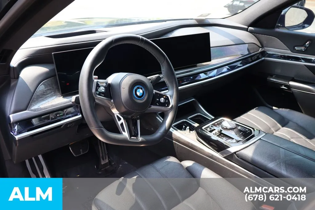 BMW i7 photo 9