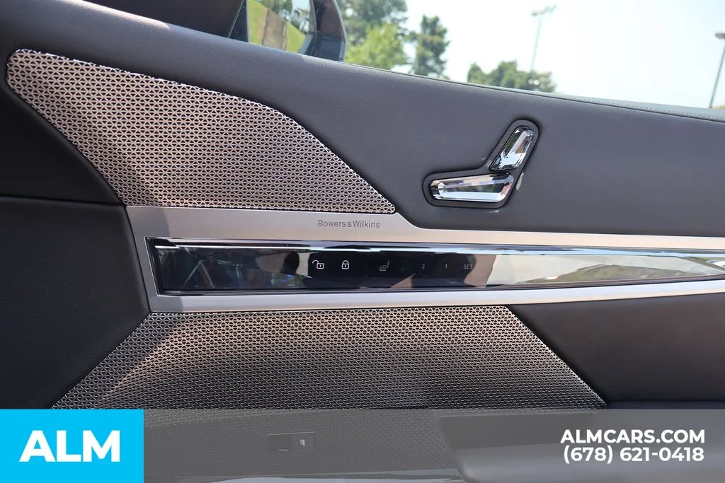 BMW i7 photo 31