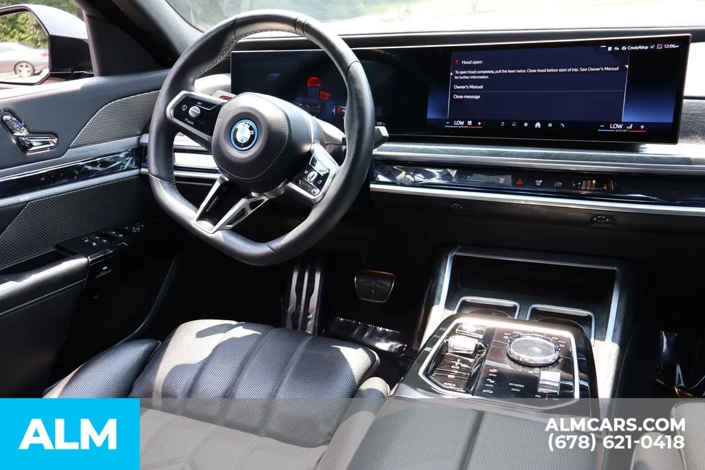 BMW i7 photo 28