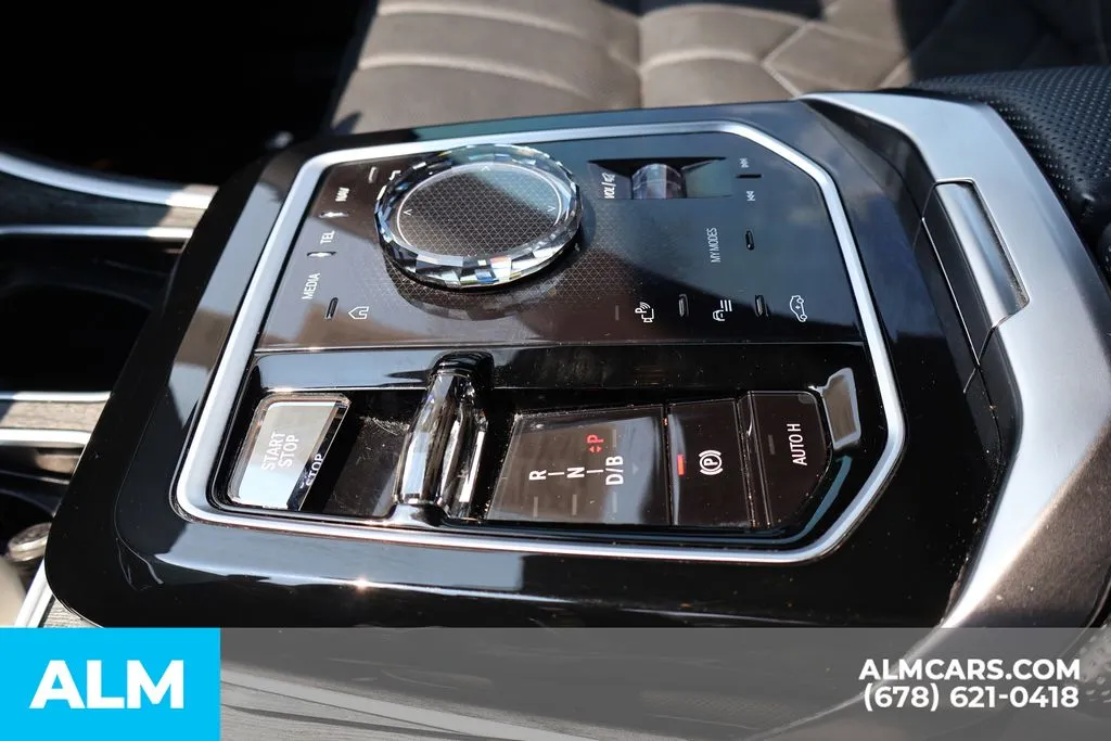 BMW i7 photo 34