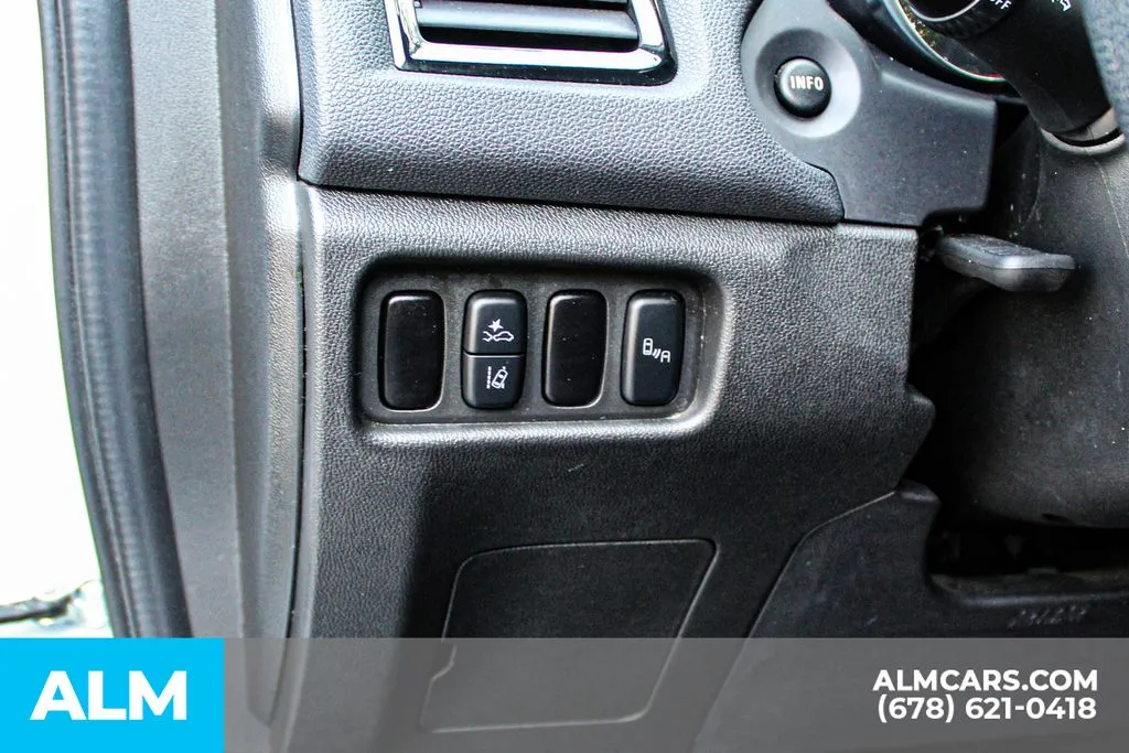 Mitsubishi Outlander Sport photo 28