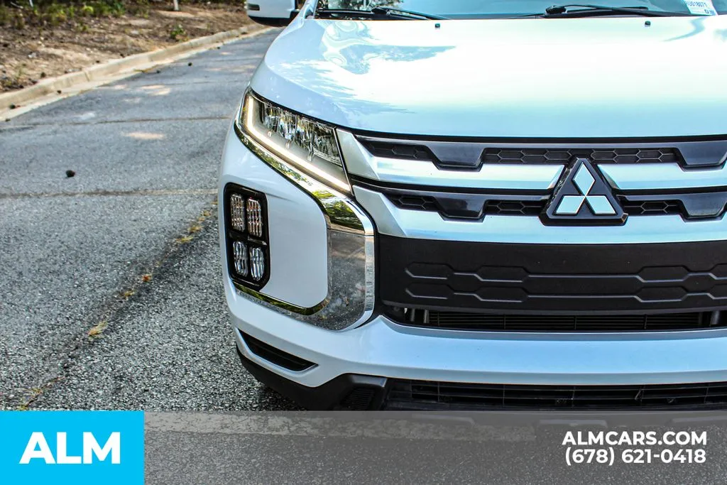 Mitsubishi Outlander Sport photo 11
