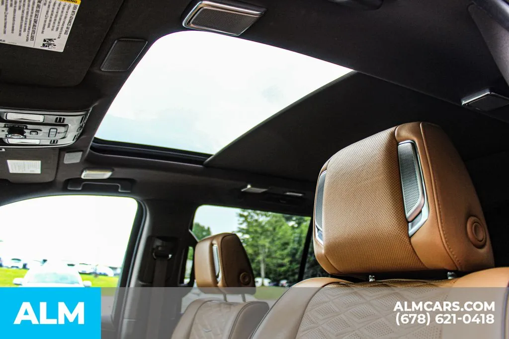 Cadillac Escalade photo 23