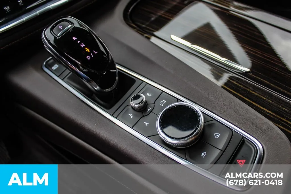 Cadillac Escalade photo 38