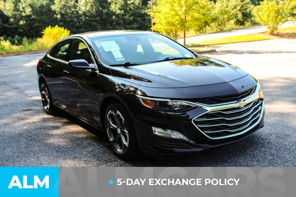 Chevrolet Malibu photo 3