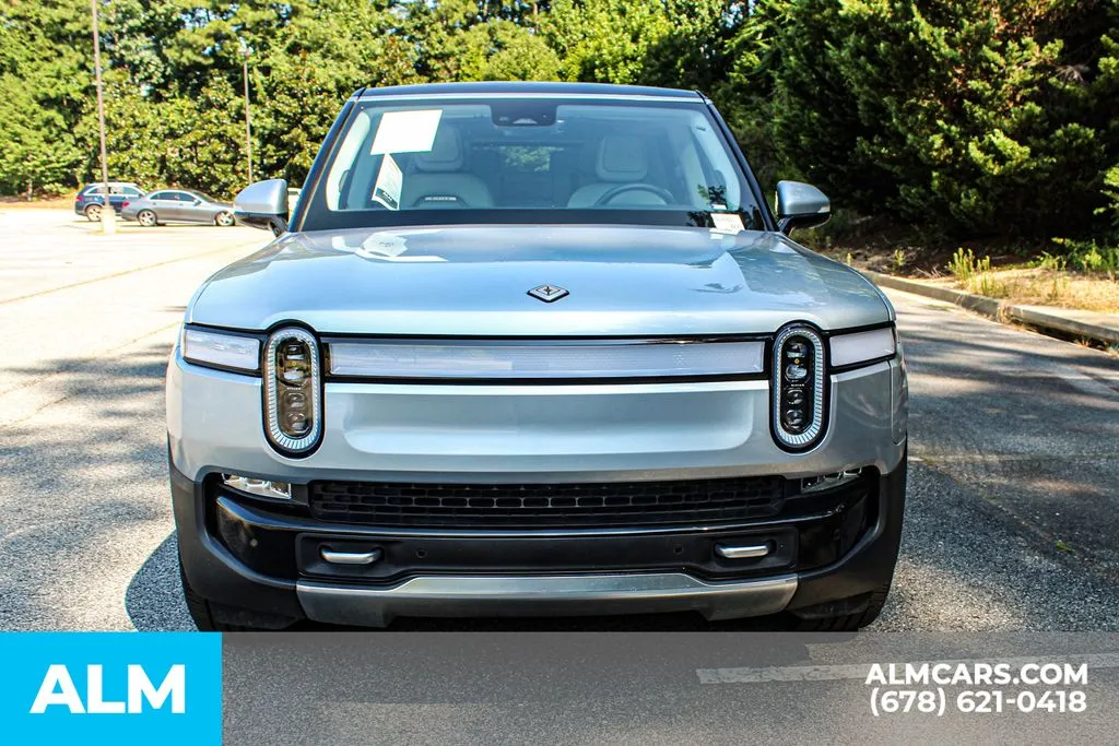 Rivian R1S photo 9