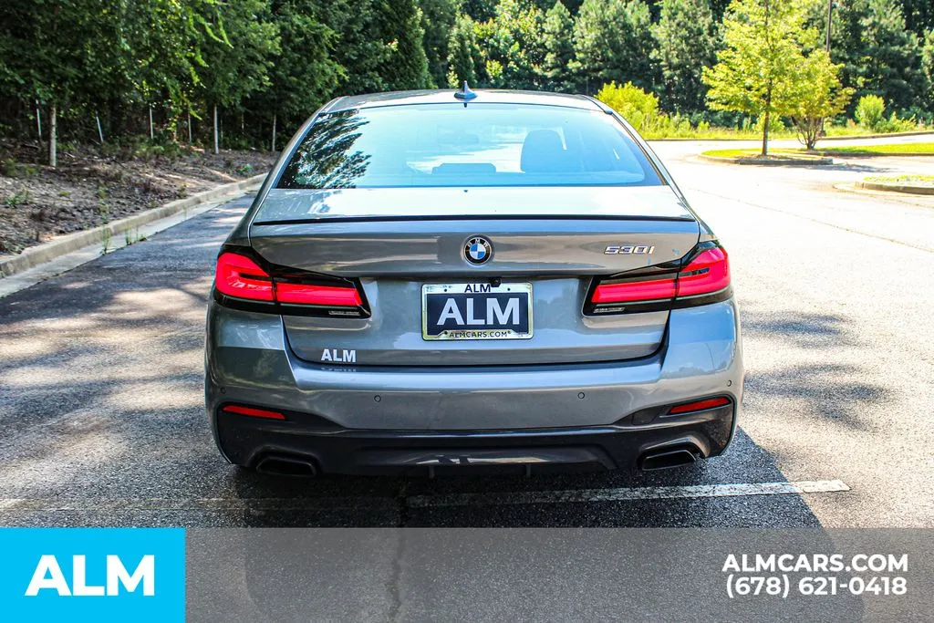 BMW 5 Series photo 10