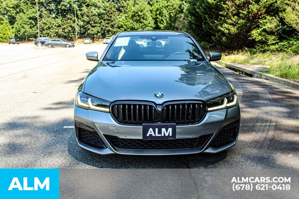BMW 5 Series photo 9