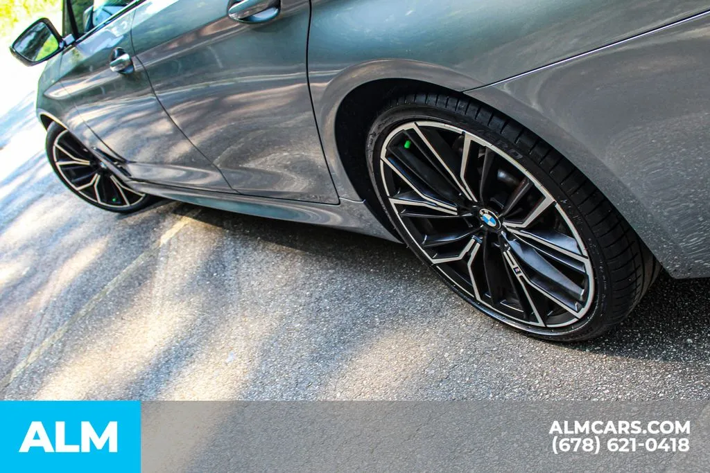 BMW 5 Series photo 14