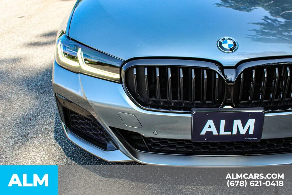 BMW 5 Series photo 11