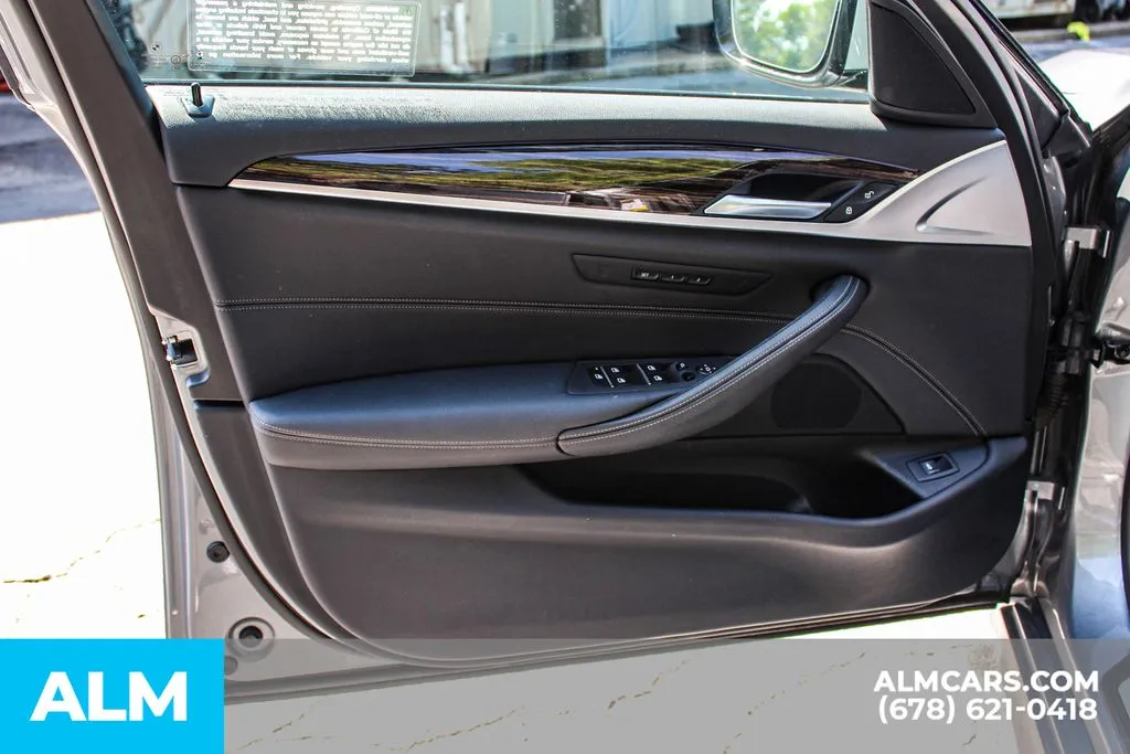 BMW 5 Series photo 37