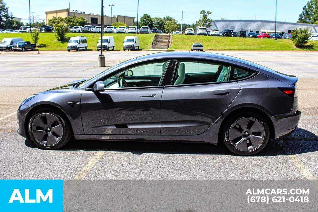 Tesla Model 3 photo 6