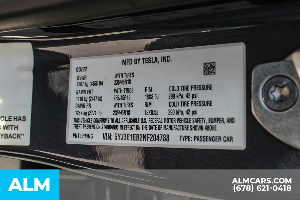 Tesla Model 3 photo 35