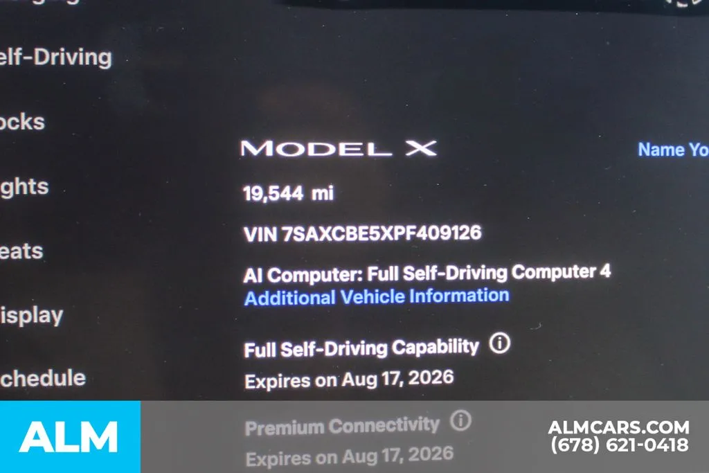 Tesla Model X photo 35