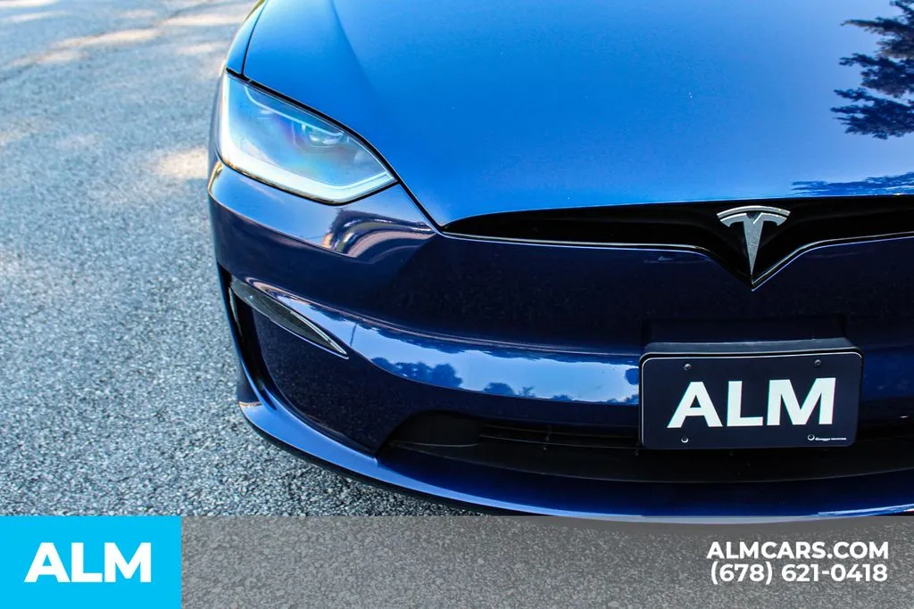 Tesla Model X photo 11