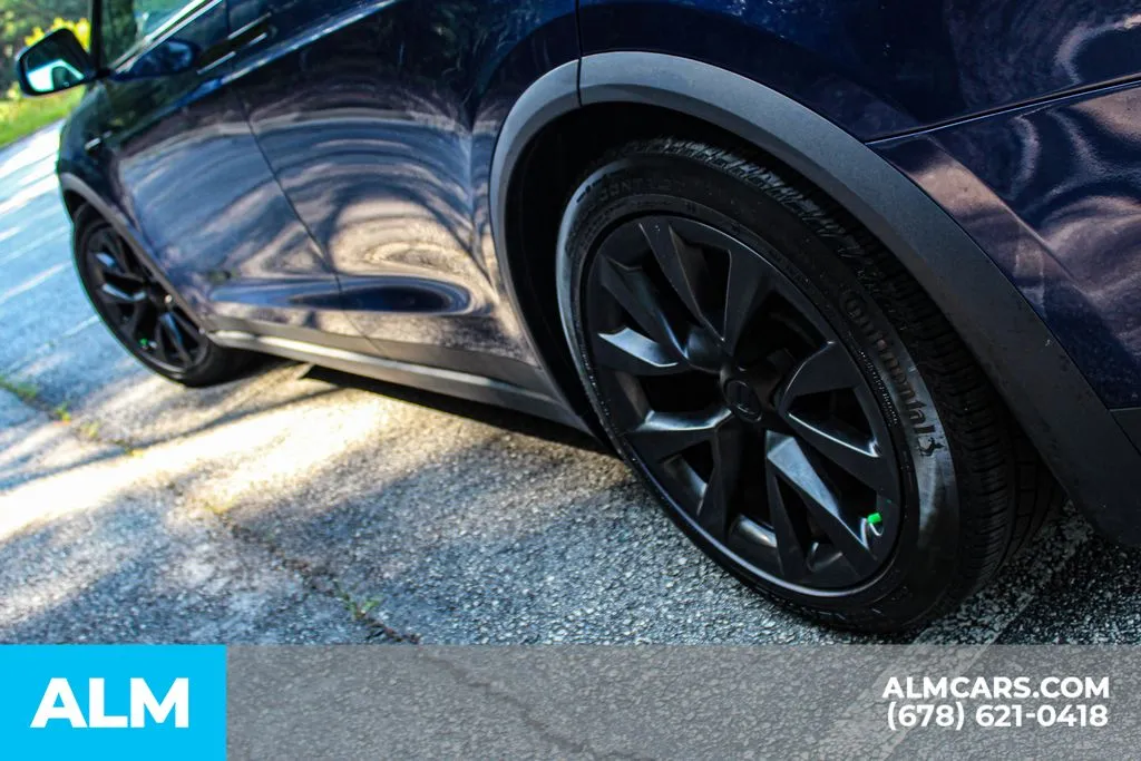 Tesla Model X photo 14