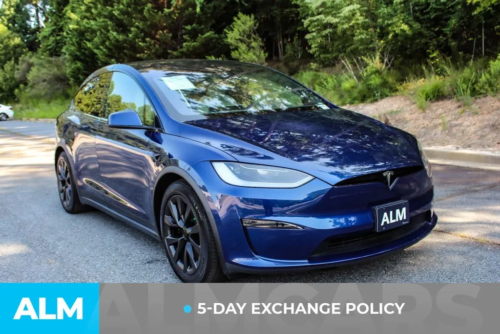 Tesla Model X photo 3