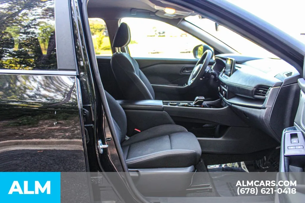 Nissan Rogue photo 18