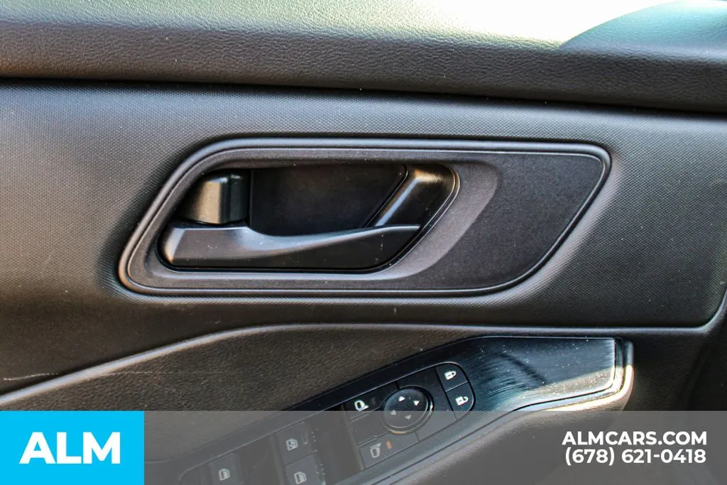 Nissan Rogue photo 36
