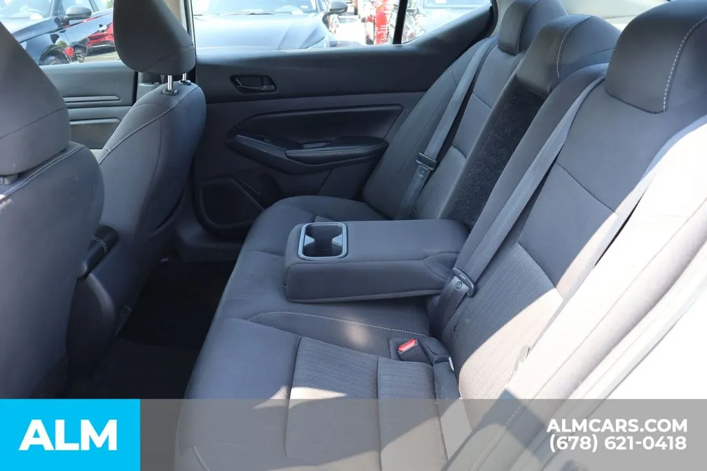 Nissan Altima photo 17