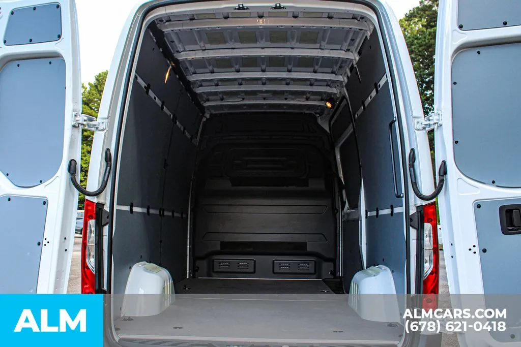 Mercedes-Benz Sprinter 2500 photo 18