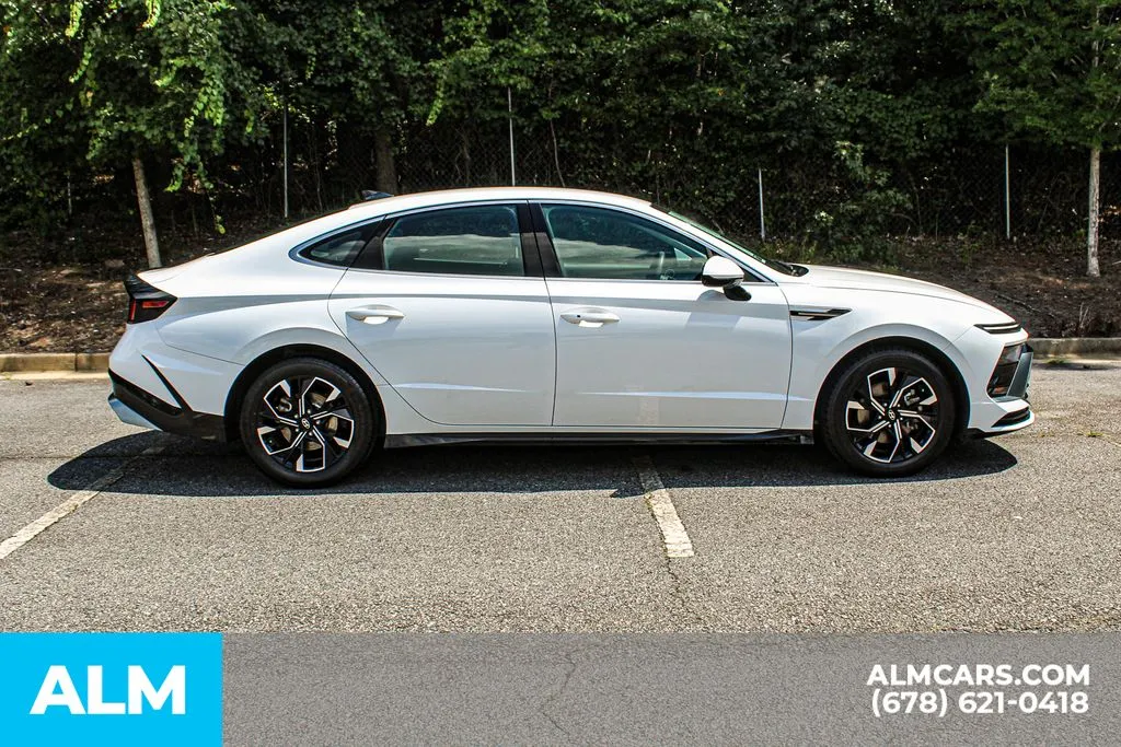 Hyundai Sonata photo 8
