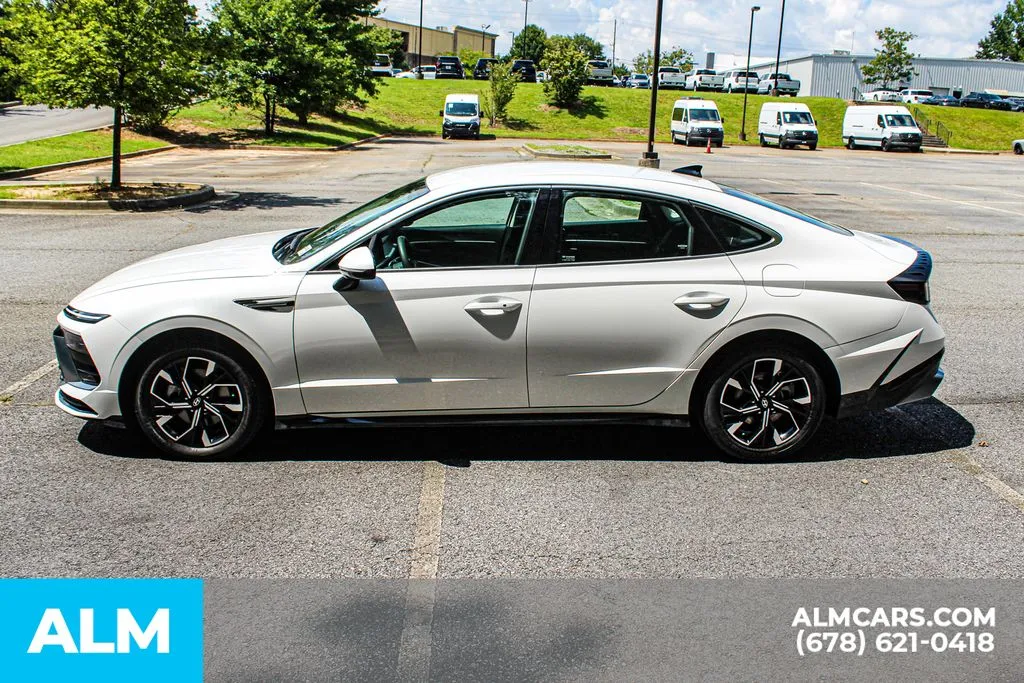 Hyundai Sonata photo 6