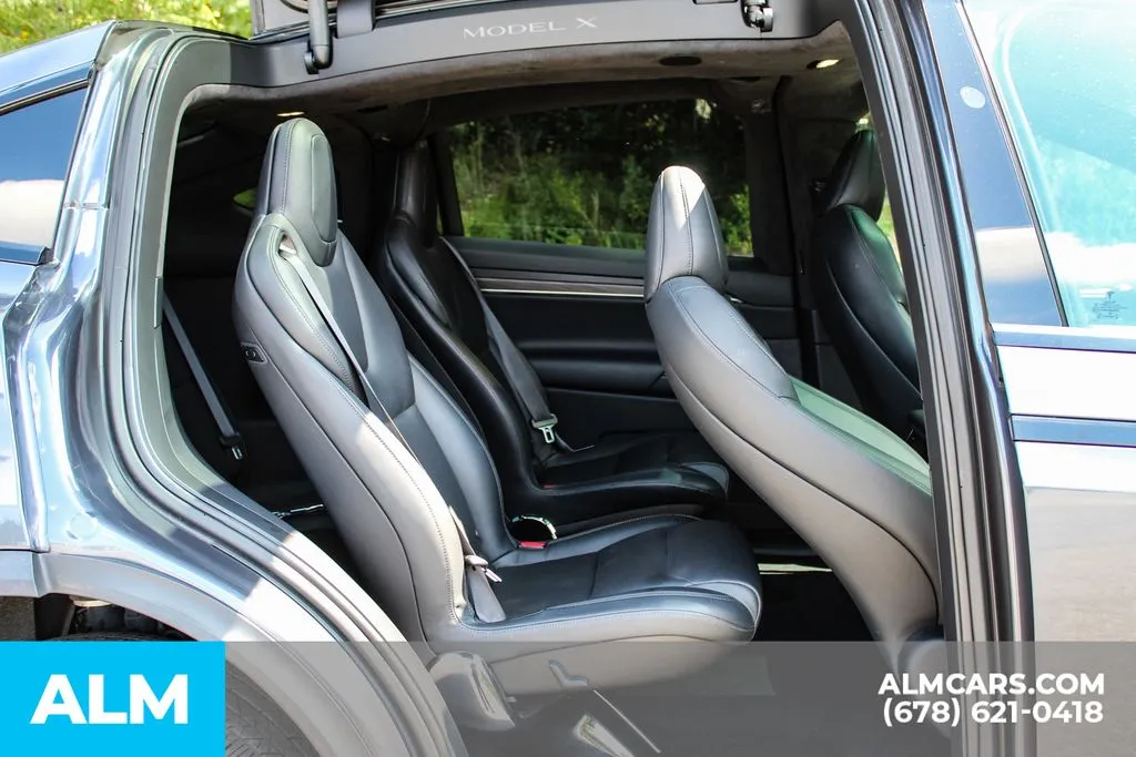 Tesla Model X photo 20