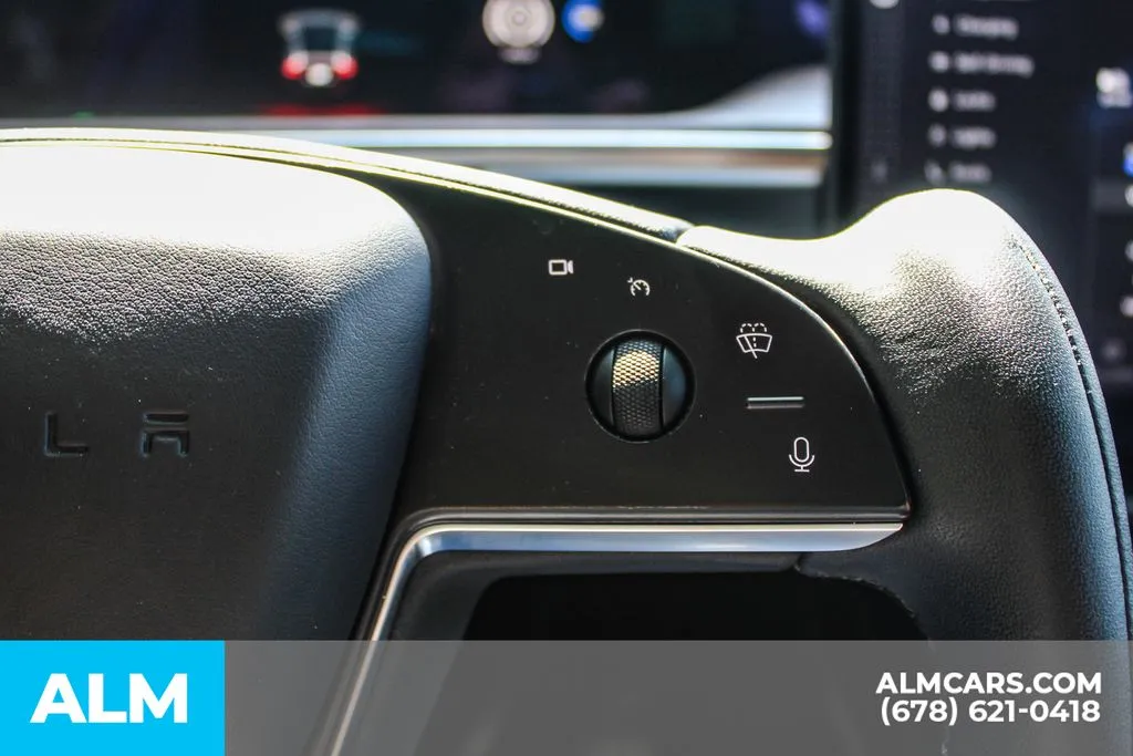 Tesla Model X photo 28