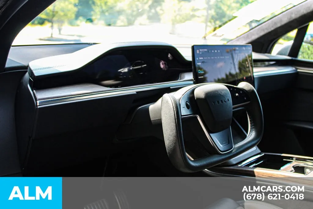 Tesla Model X photo 29